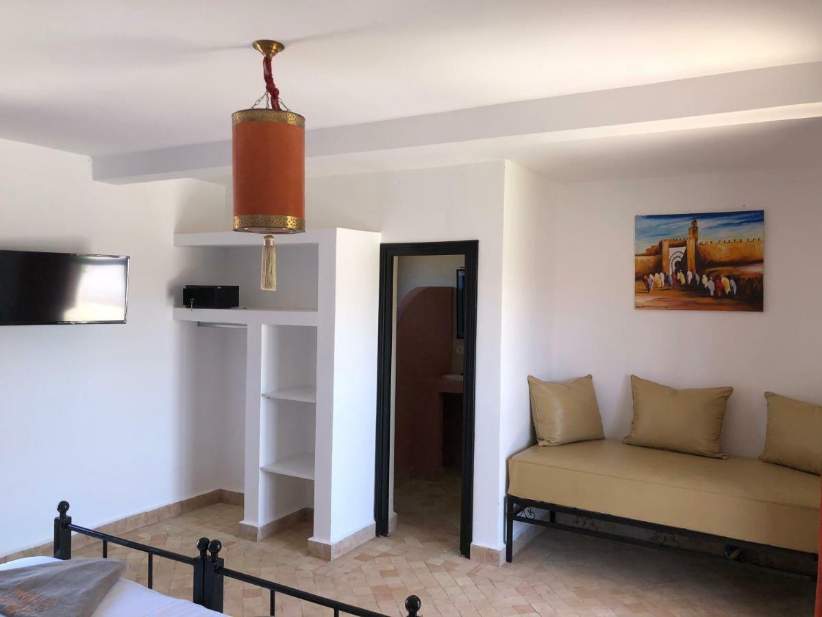 Les Orangers De L'Ourika Hotell Douar Akkara Eksteriør bilde