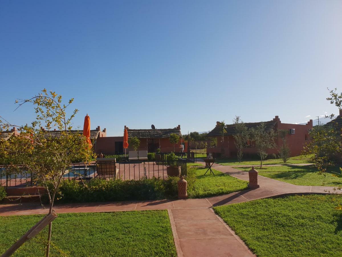 Les Orangers De L'Ourika Hotell Douar Akkara Eksteriør bilde