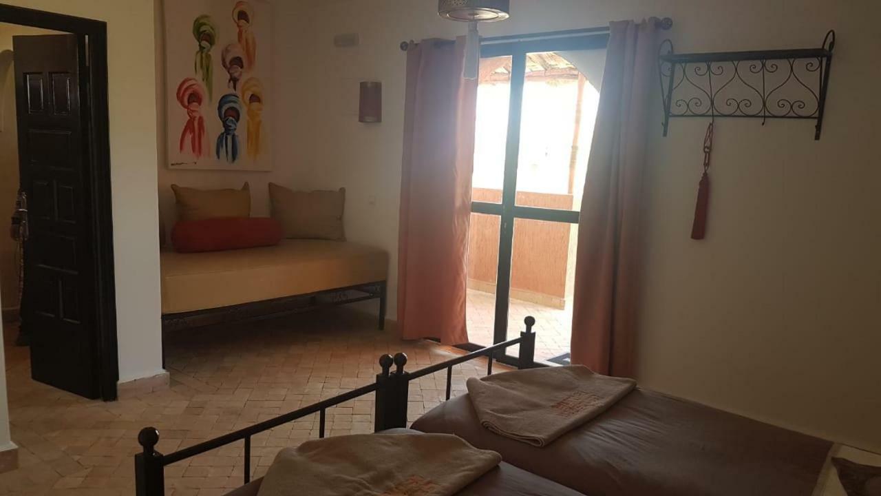Les Orangers De L'Ourika Hotell Douar Akkara Eksteriør bilde